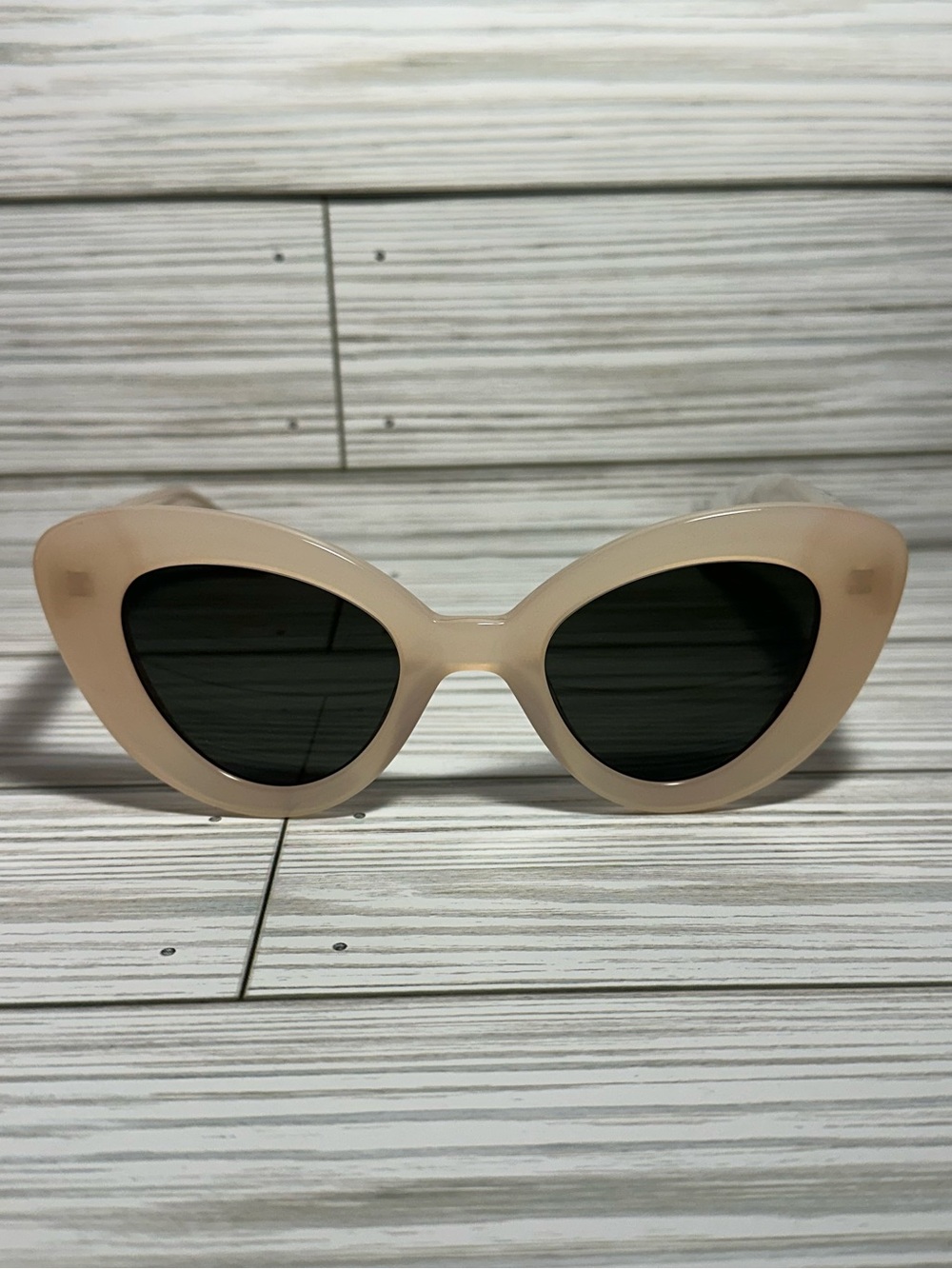 Women’s Cat Eye Sunglasses in Nude Pink - Fashion Accessory Coquette Retro Chic